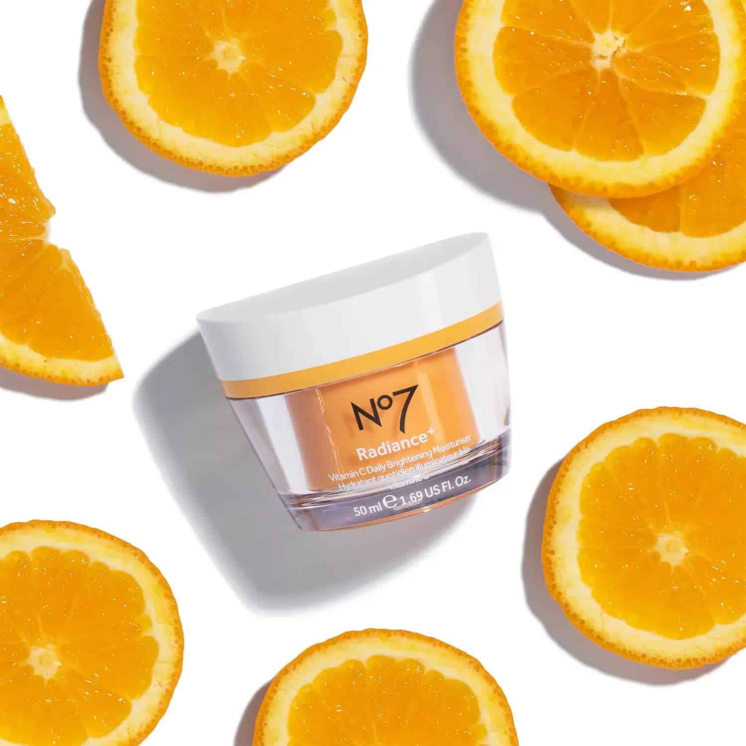 No7 Radiance+ Vitamin C Hydratant Éclaircissant
